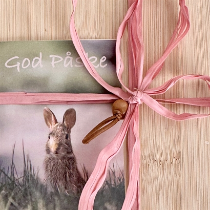 Bambusæske med trælåg og Luksus påskeblanding 1000 gram